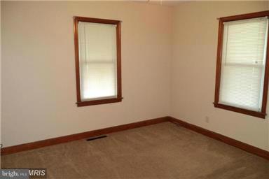 ESSEX - Residential Lease