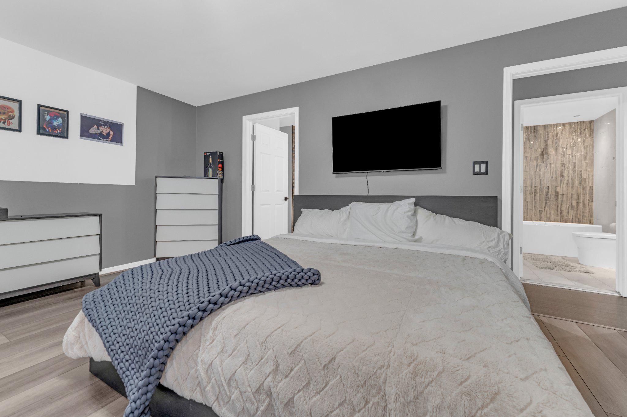 WINDSOR CROSSING - Residential