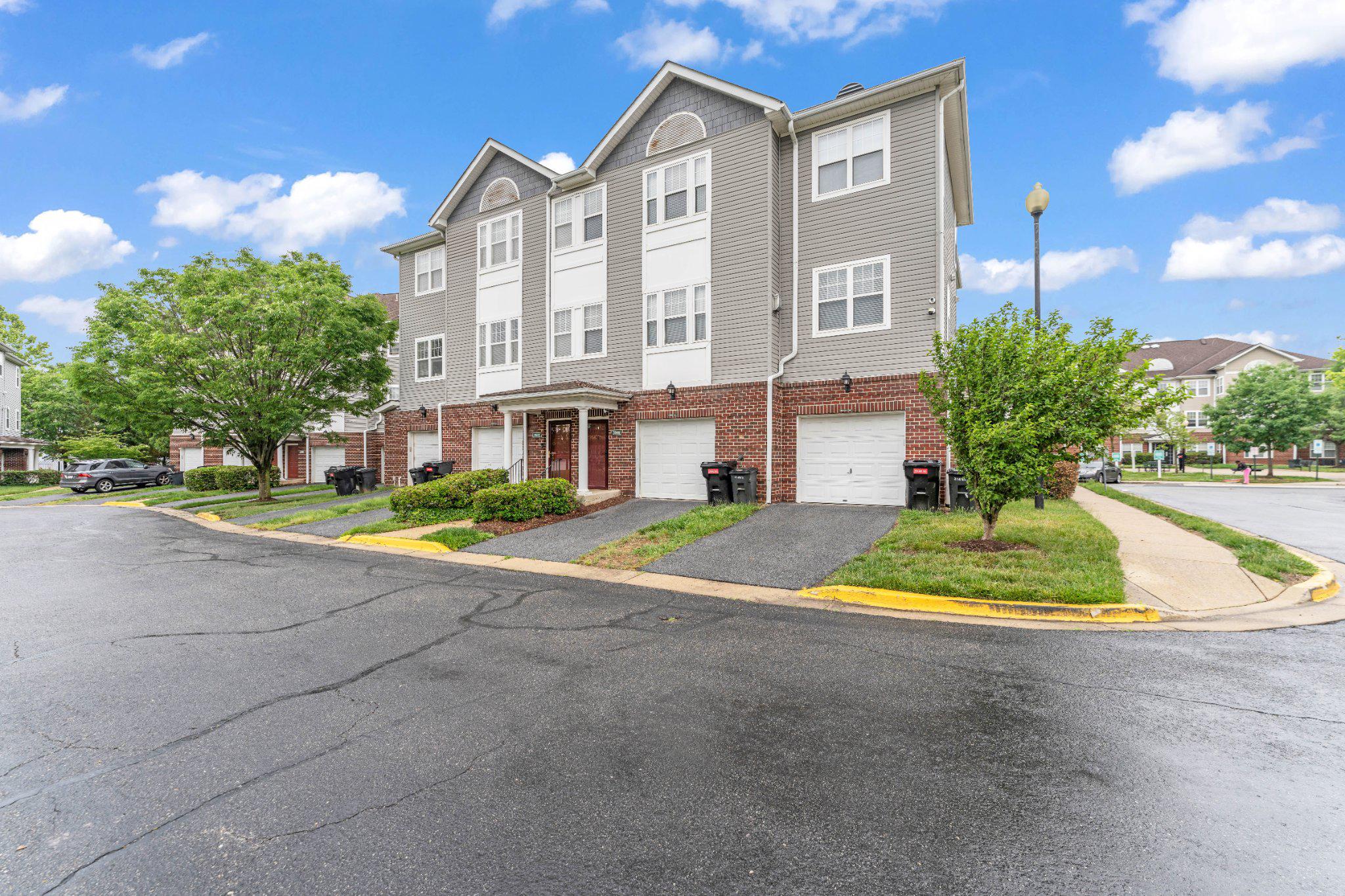 WINDSOR CROSSING - Residential