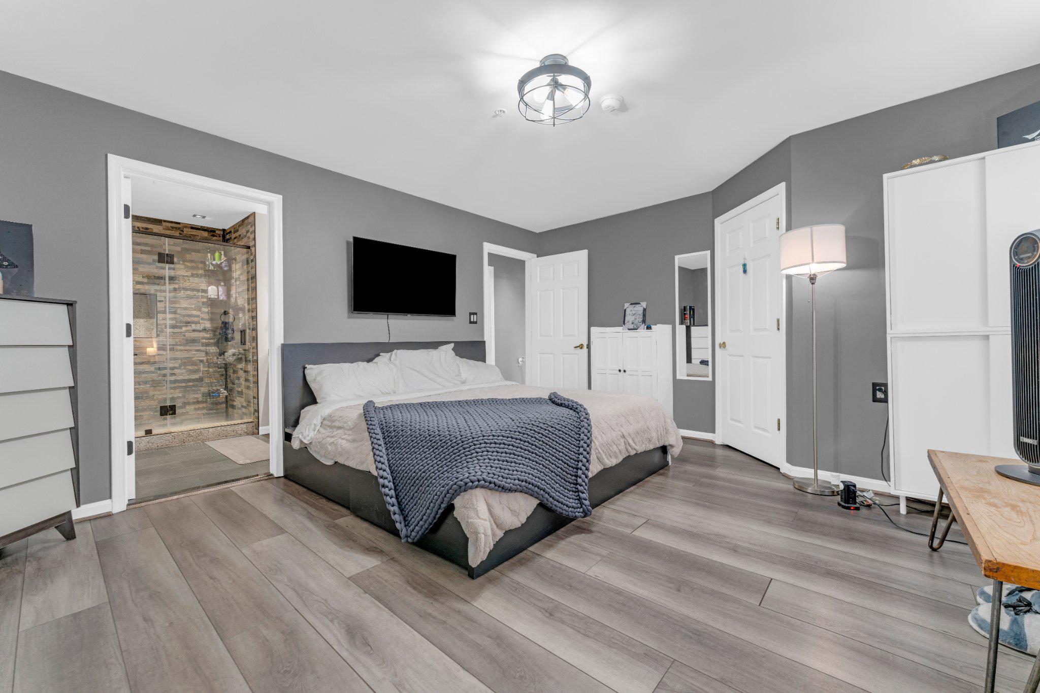 WINDSOR CROSSING - Residential