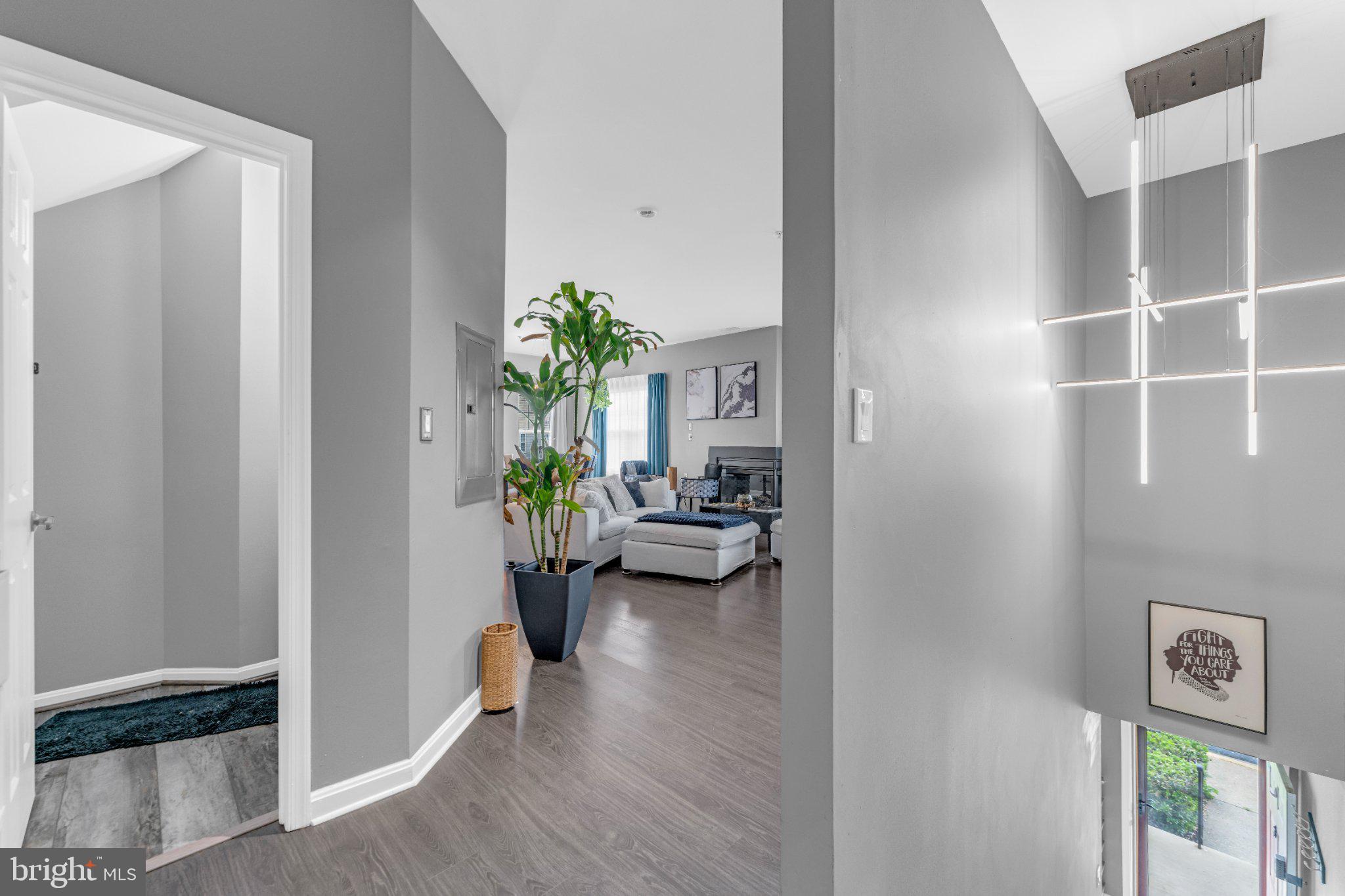WINDSOR CROSSING - Residential