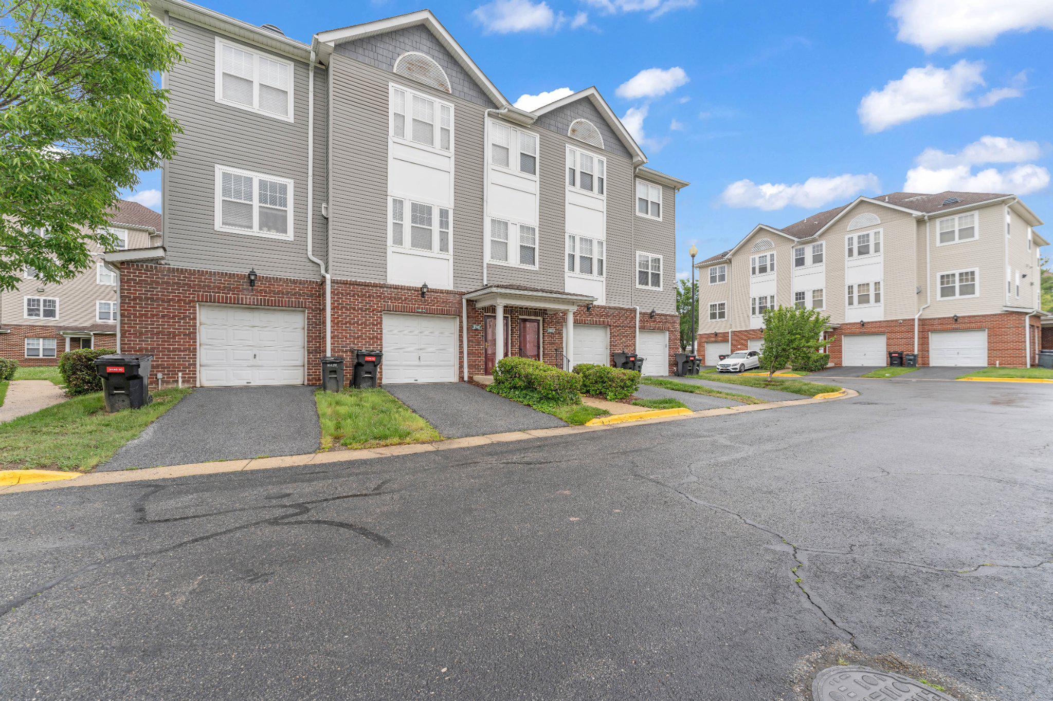 WINDSOR CROSSING - Residential