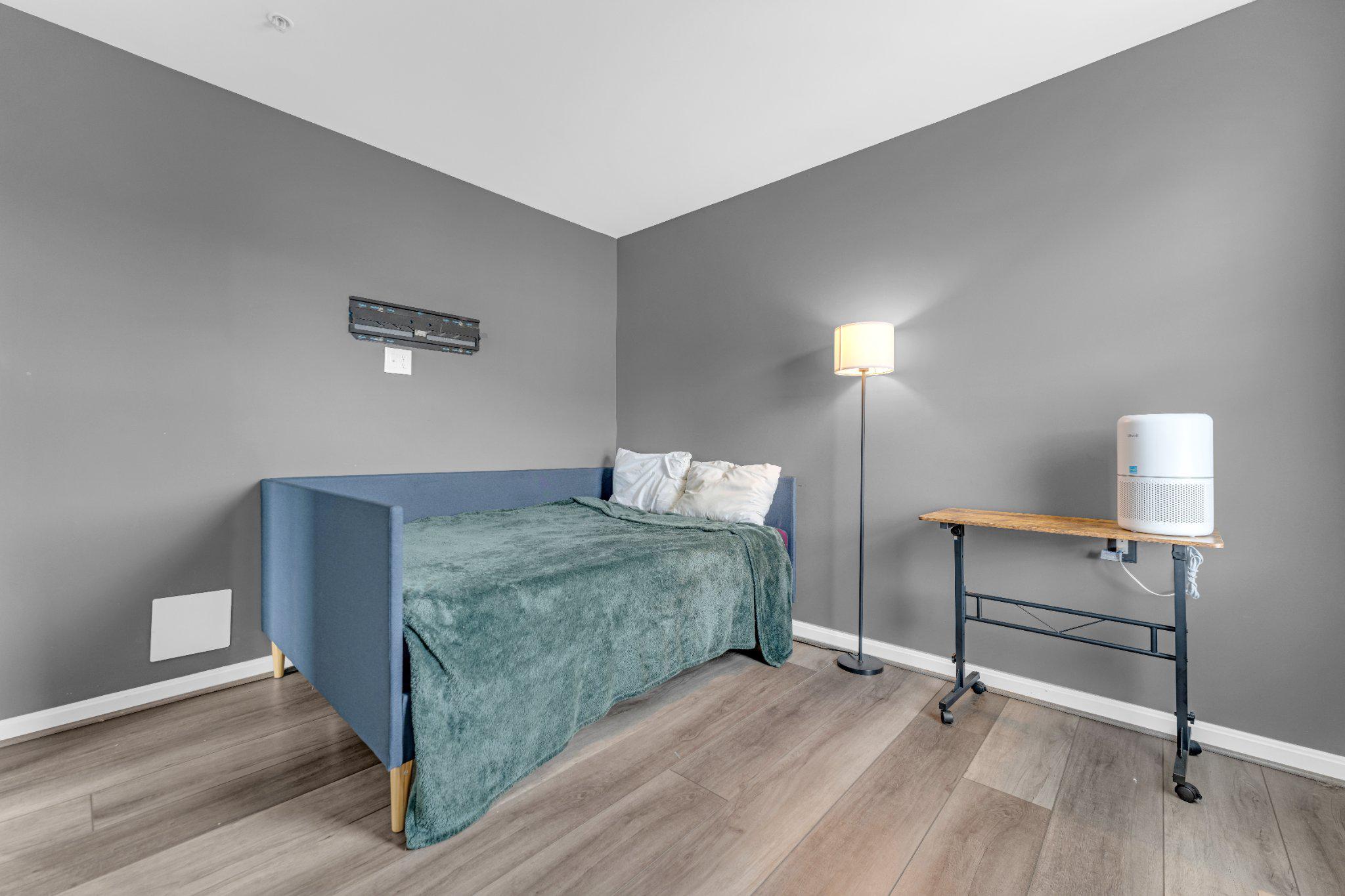WINDSOR CROSSING - Residential