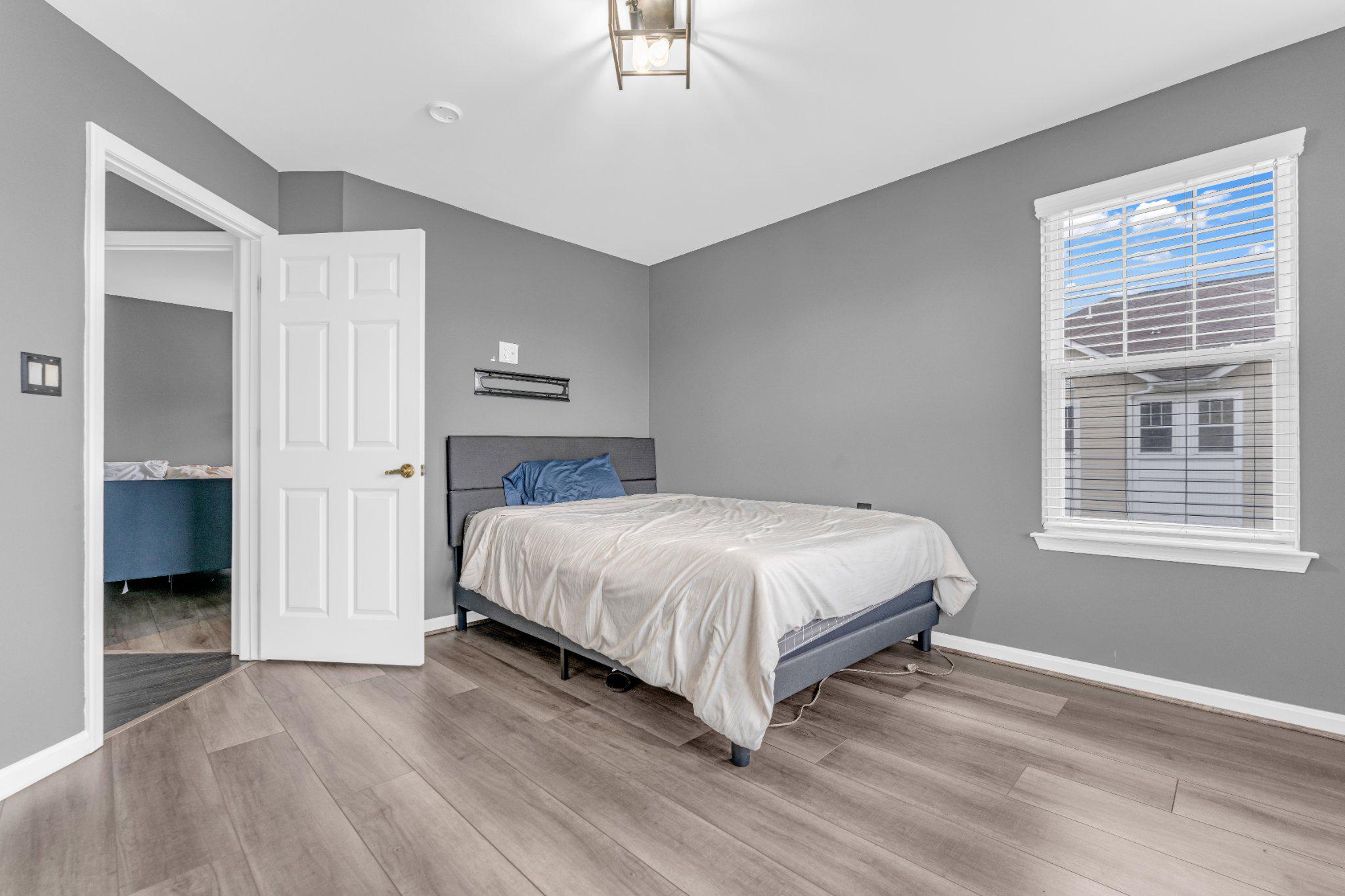 WINDSOR CROSSING - Residential