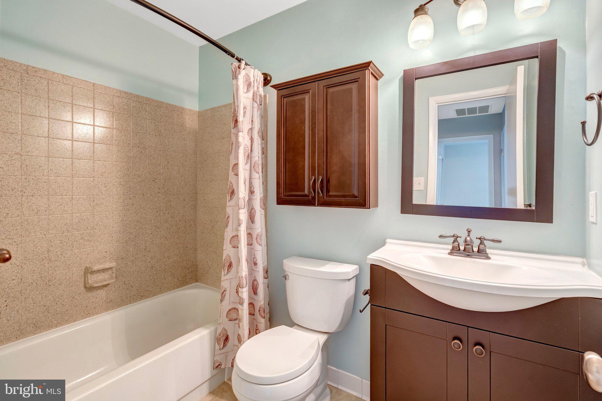 WARRENTON LAKES - Residential