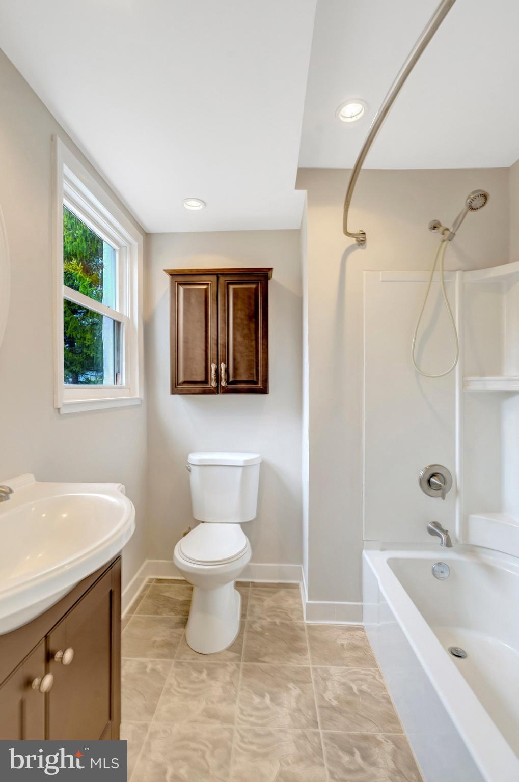 WARRENTON LAKES - Residential