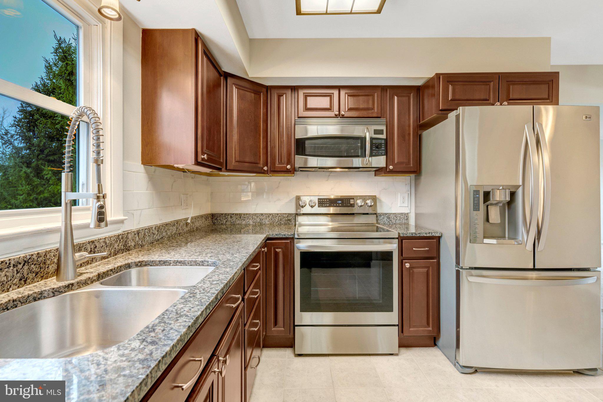 WARRENTON LAKES - Residential