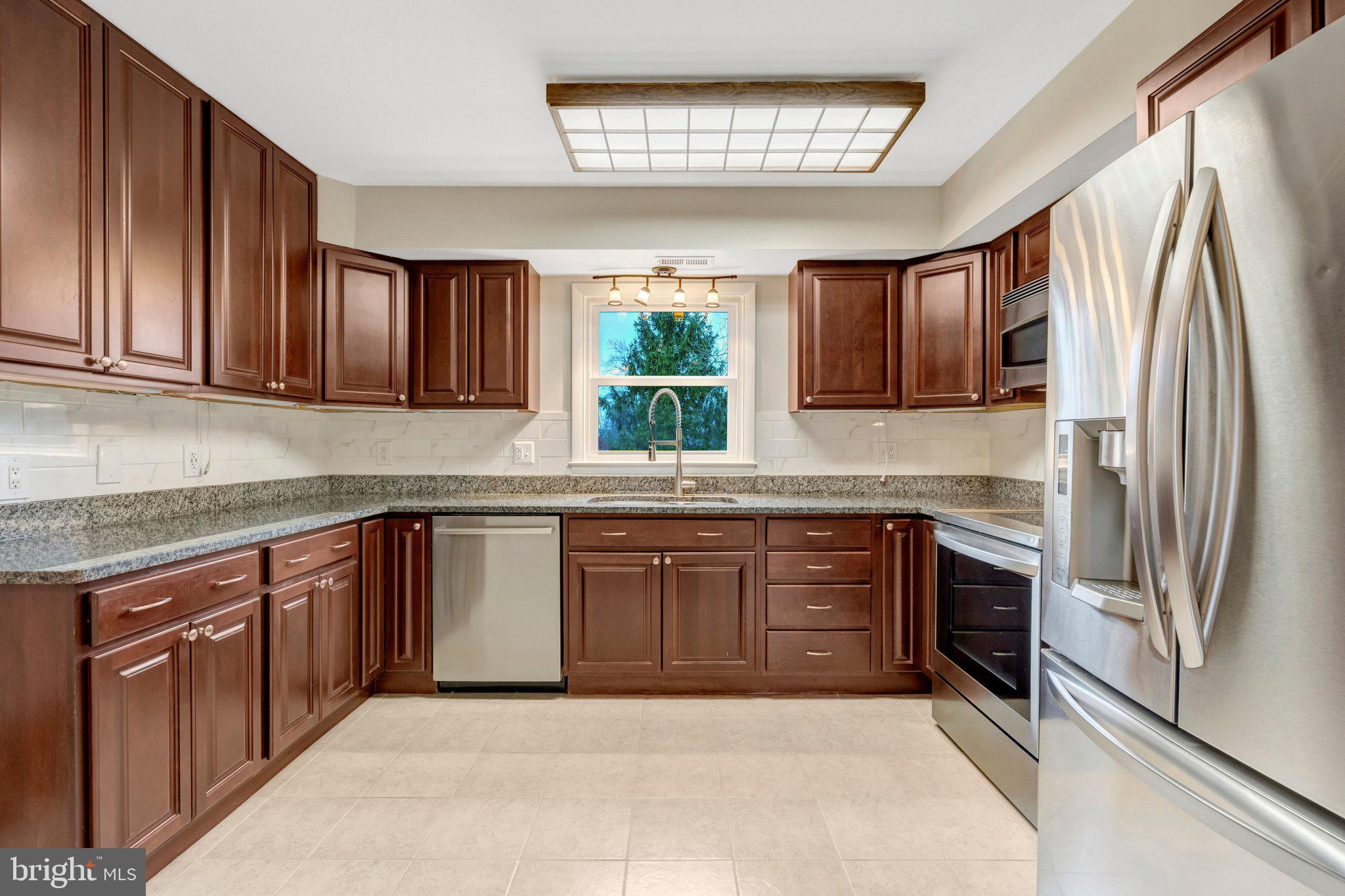 WARRENTON LAKES - Residential