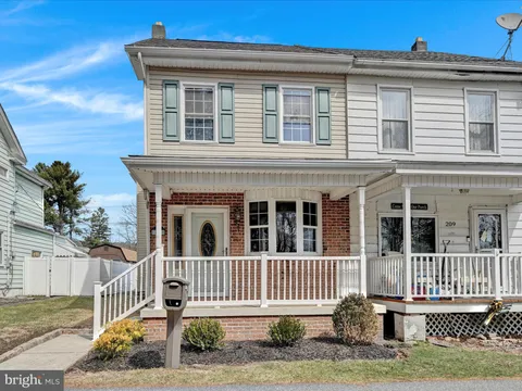 211 Railroad Street, Delano, PA 18220 - MLS#: PASK2020392