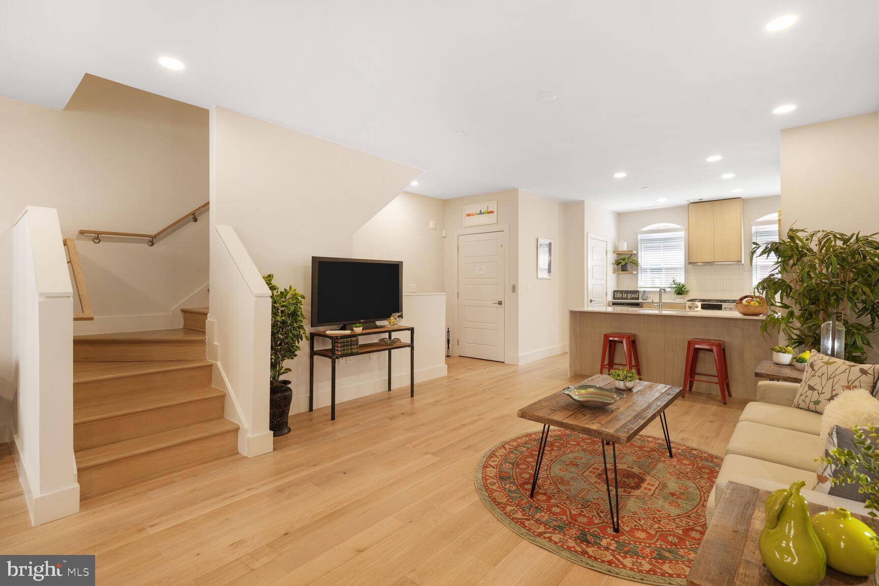 1309 E STREET SE 35