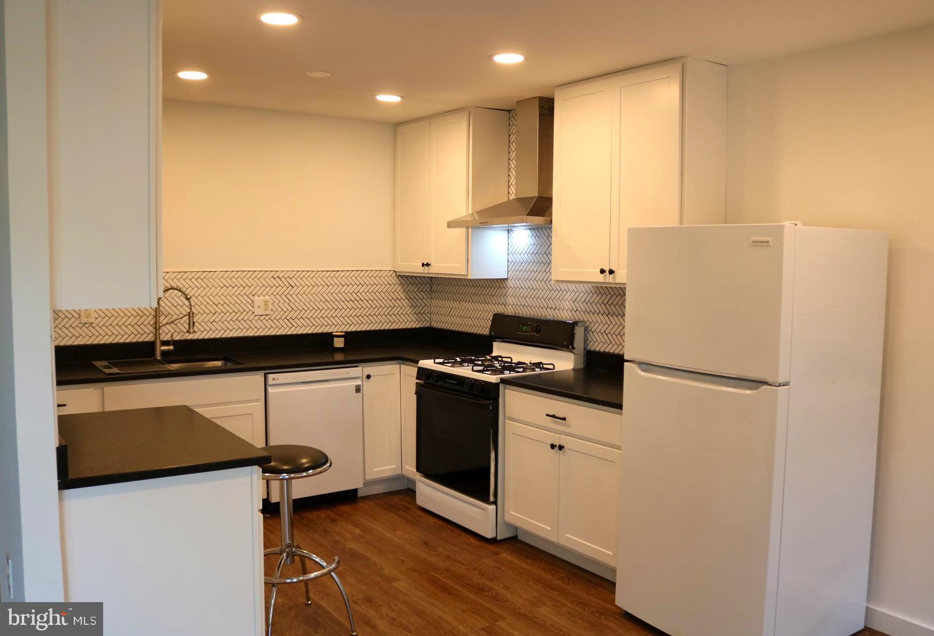 OAKLAND HILLS - Residential