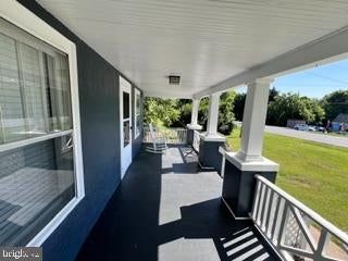 6982 LORD FAIRFAX HIGHWAY