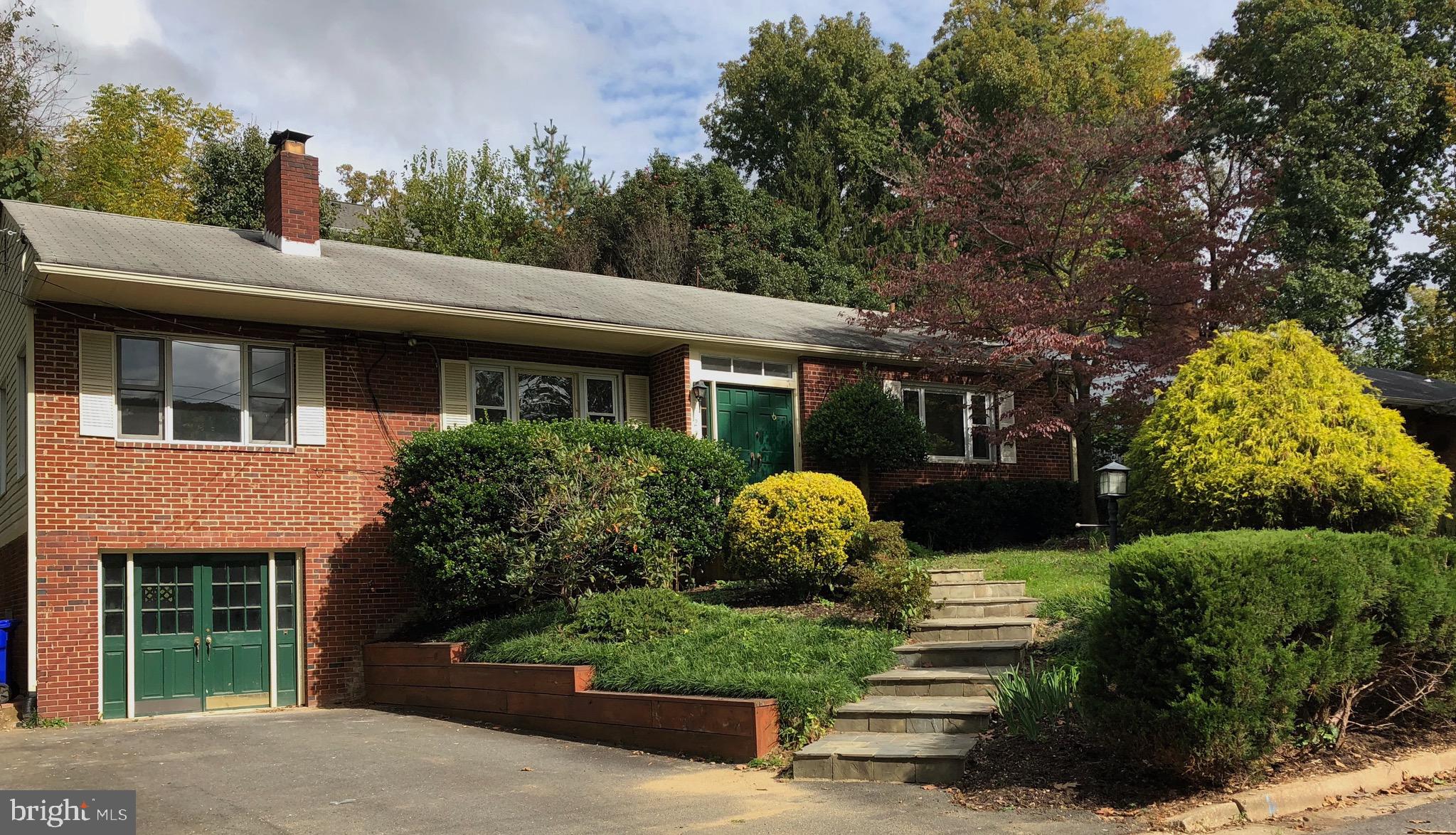 LORCOM LANE PARK - Residential Lease