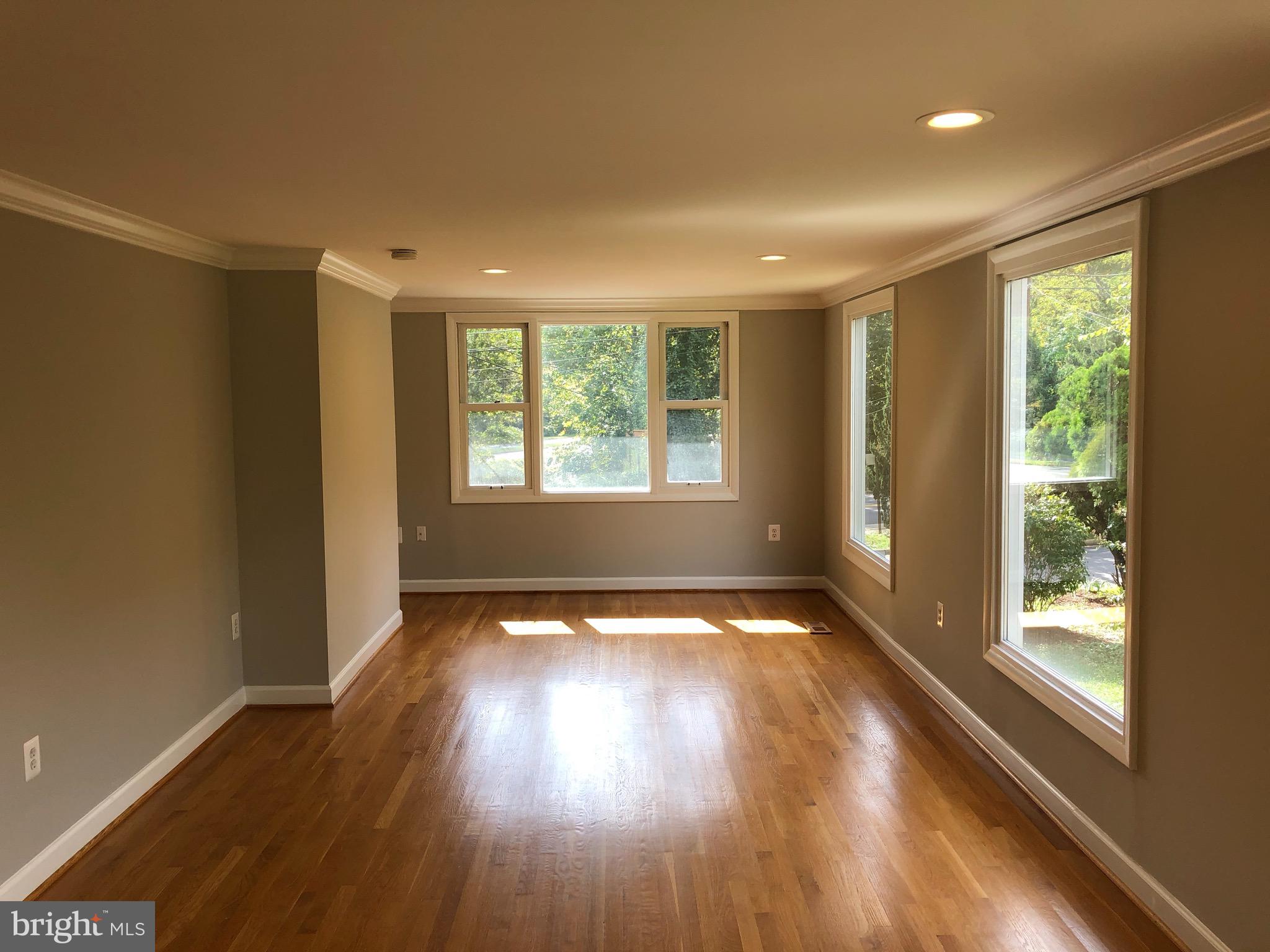 LORCOM LANE PARK - Residential Lease