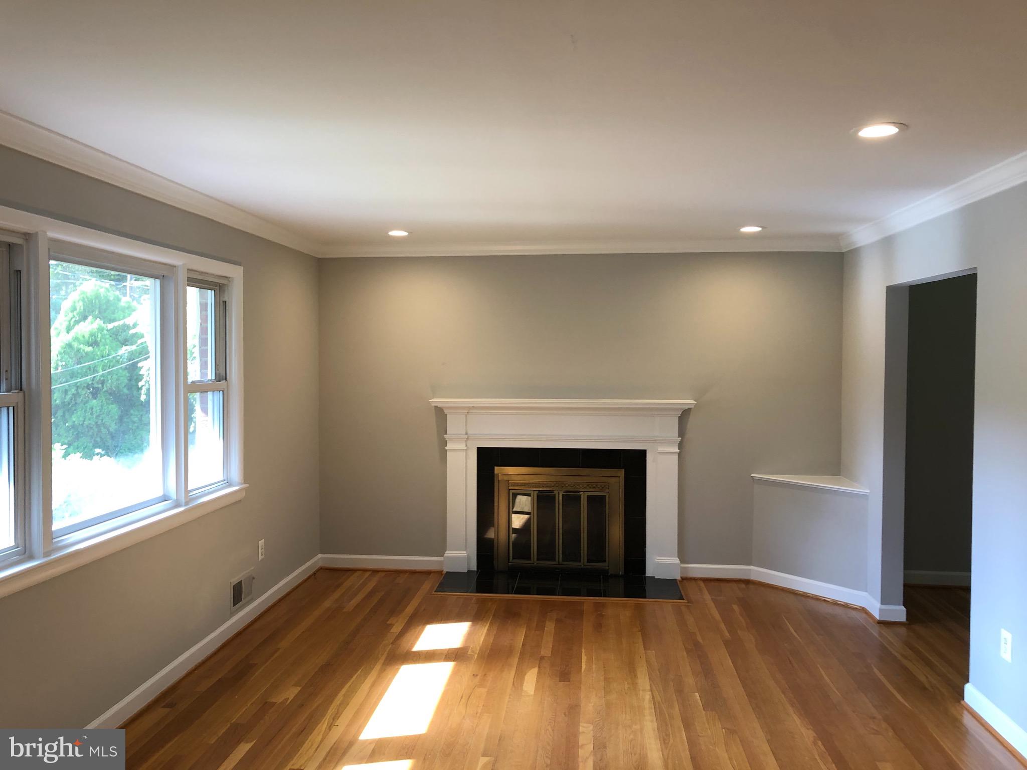 LORCOM LANE PARK - Residential Lease