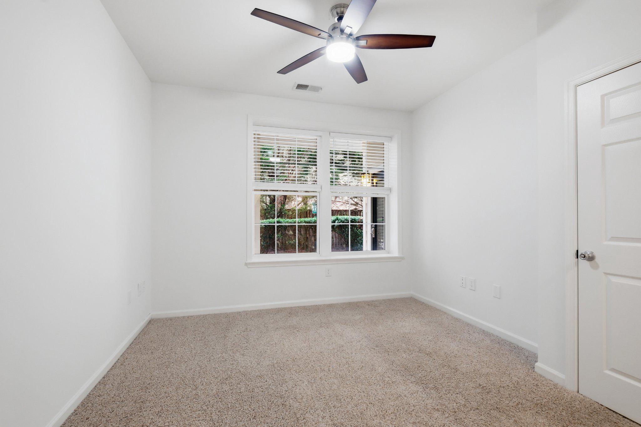 THE COLONNADE AT KENTLANDS - Residential