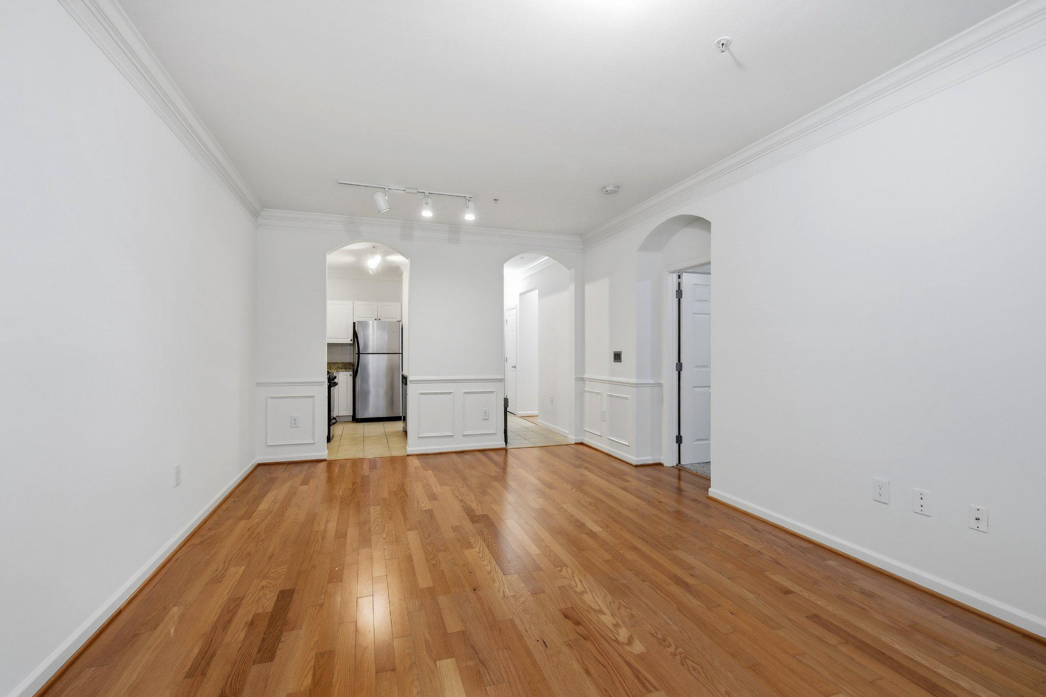 THE COLONNADE AT KENTLANDS - Residential