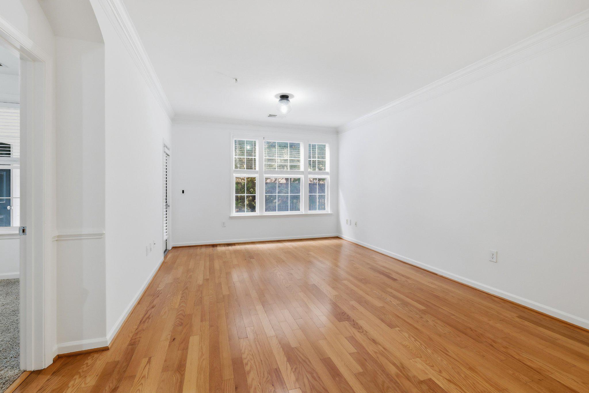 THE COLONNADE AT KENTLANDS - Residential