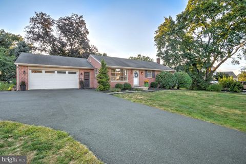 Photo of 648 Union School Road, MOUNT JOY, PA 17552 (MLS # PALA2075756)