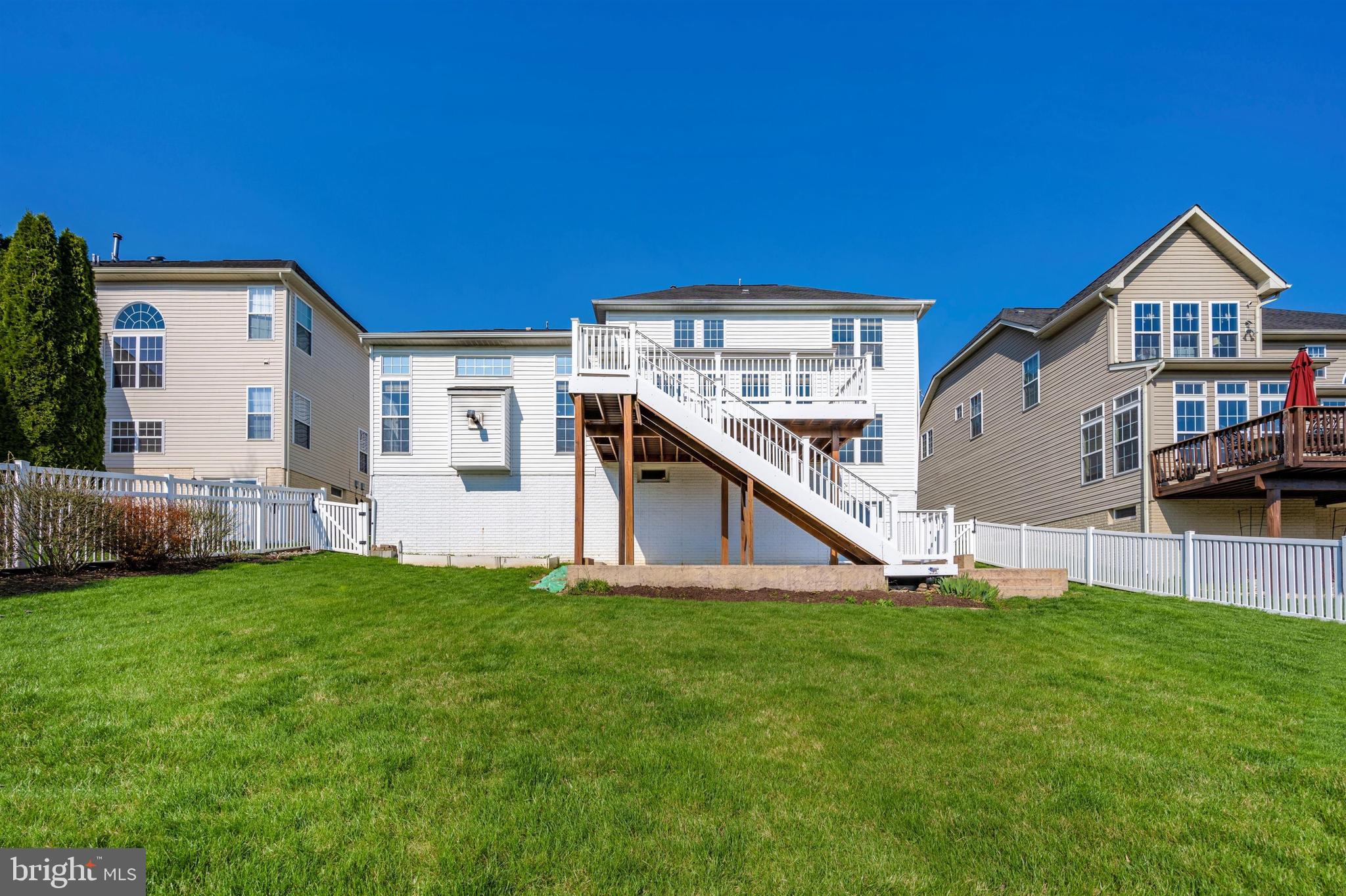 GALYN MANOR - Residential