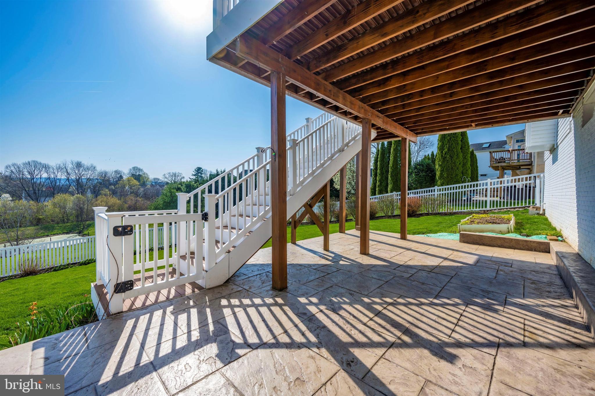 GALYN MANOR - Residential