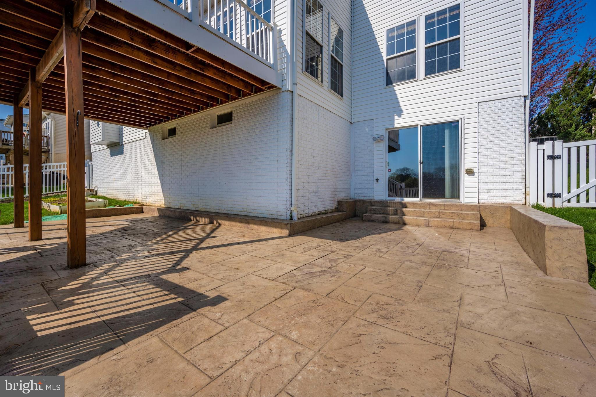 GALYN MANOR - Residential