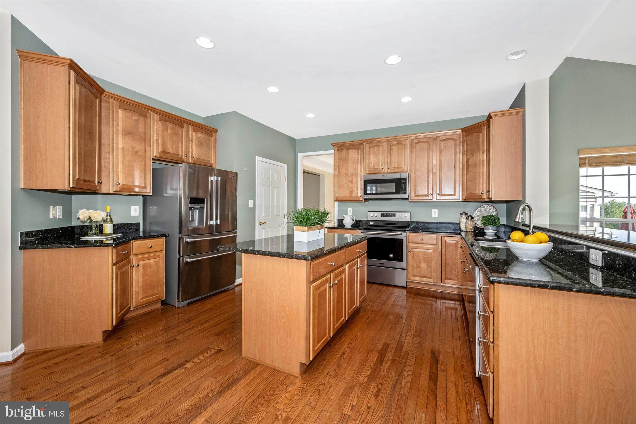 GALYN MANOR - Residential