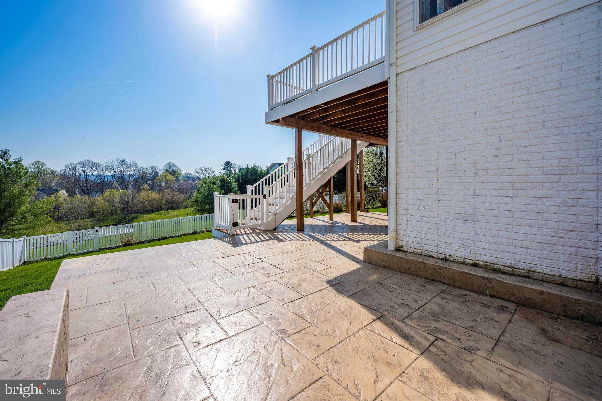 GALYN MANOR - Residential