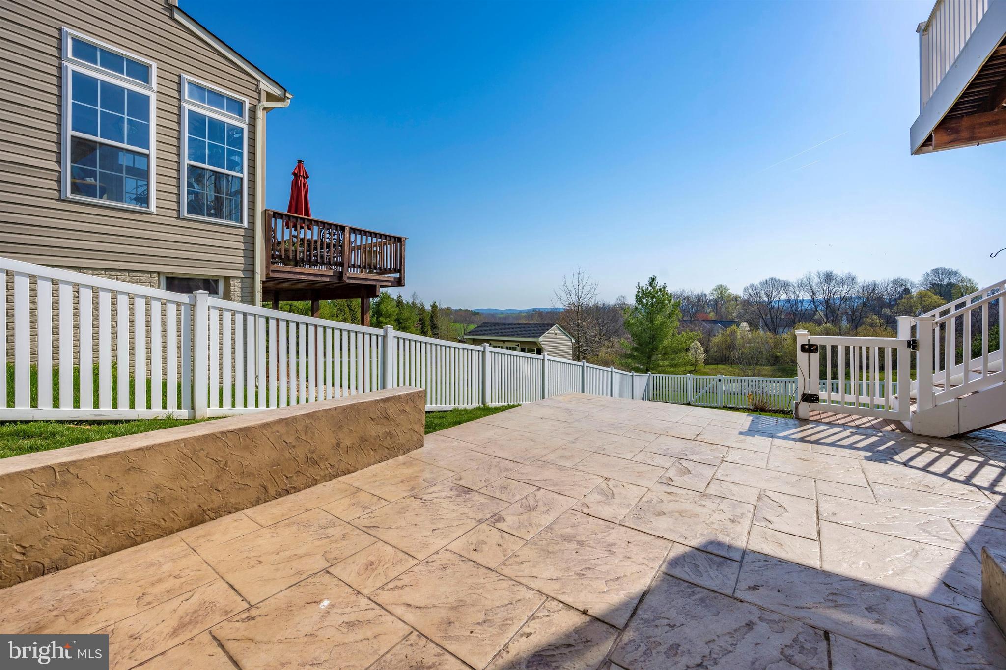 GALYN MANOR - Residential