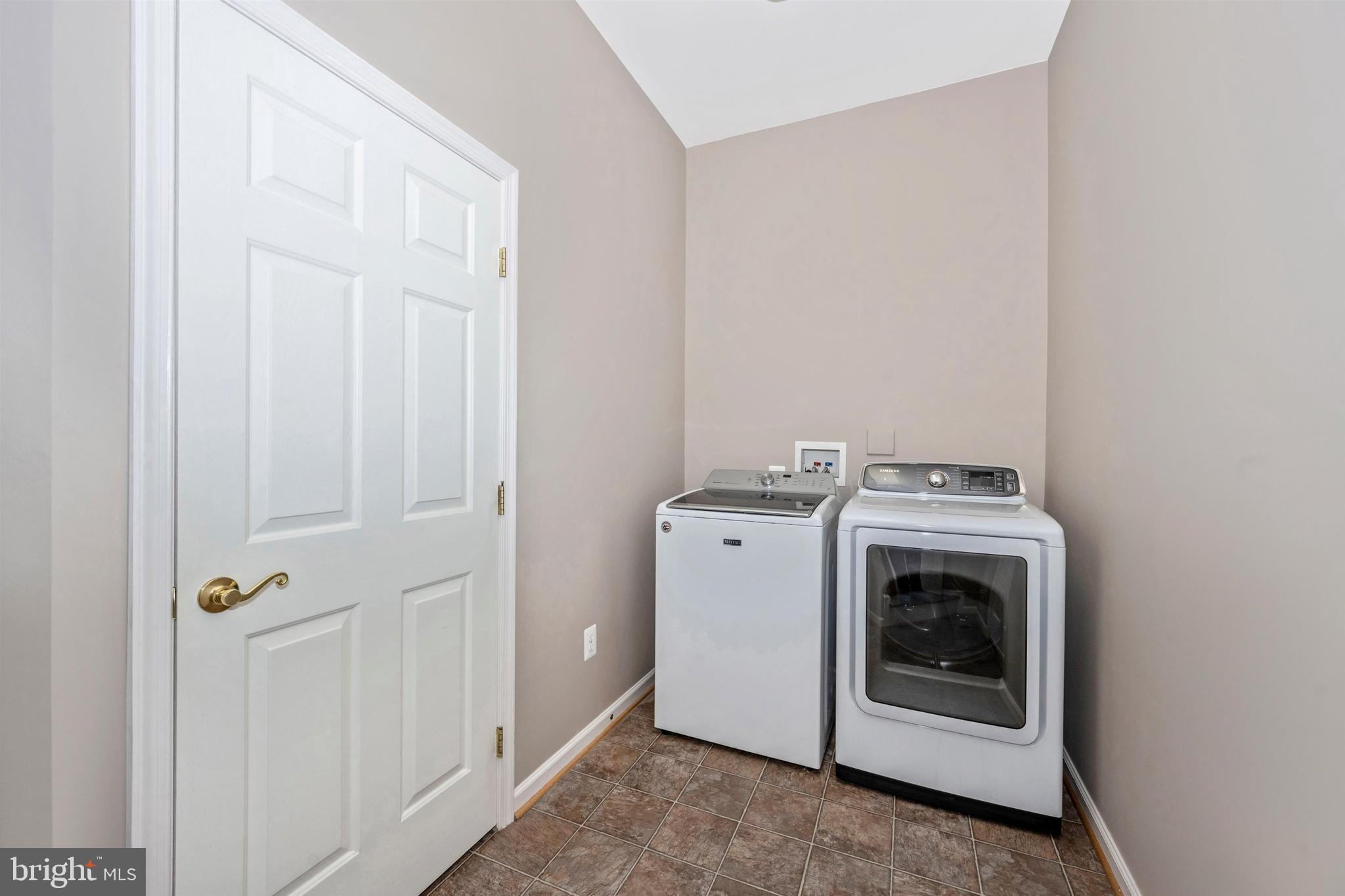 GALYN MANOR - Residential