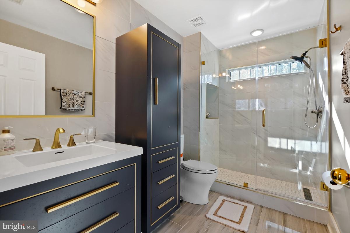 HIGHGROVE ESTATES - Residential Lease