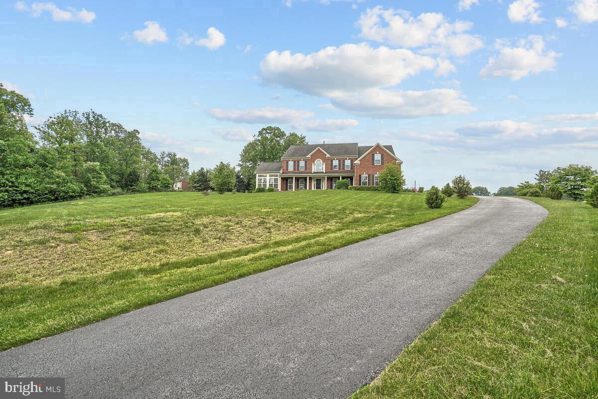 THE WARFIELDS II - Residential