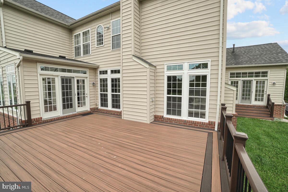 THE WARFIELDS II - Residential