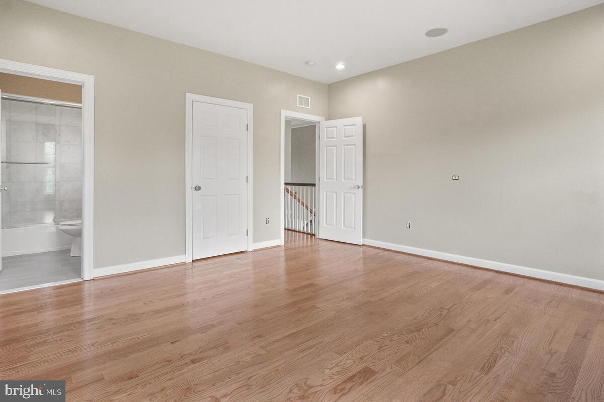 THE WARFIELDS II - Residential