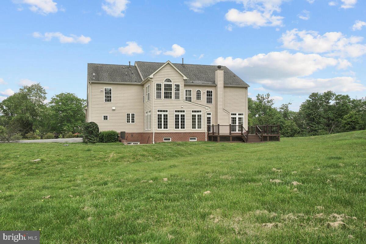 THE WARFIELDS II - Residential