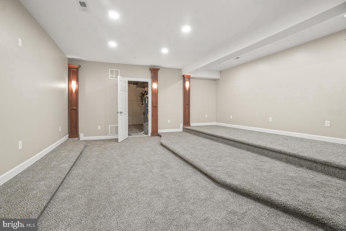 THE WARFIELDS II - Residential