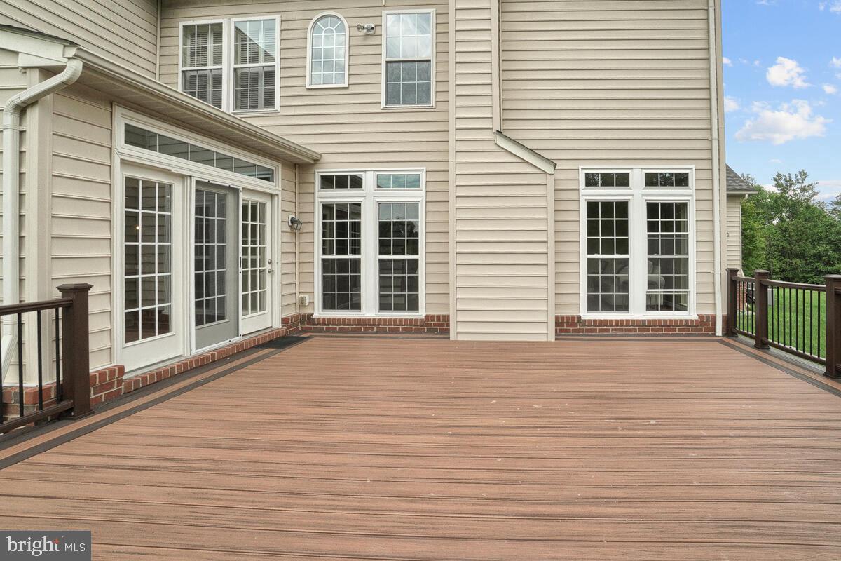 THE WARFIELDS II - Residential