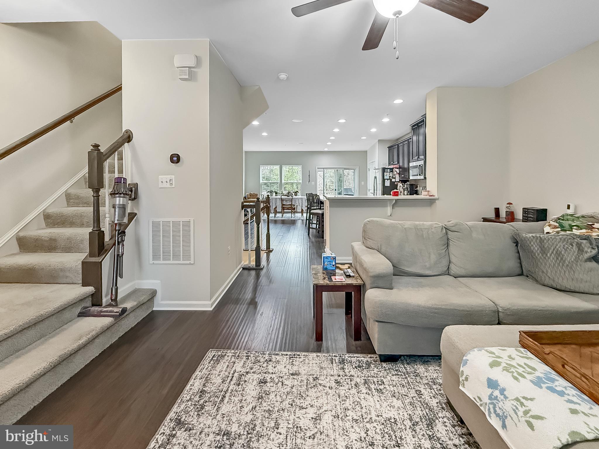 CREEKSIDE VILLAGE AT TANYARD SPRINGS - Residential