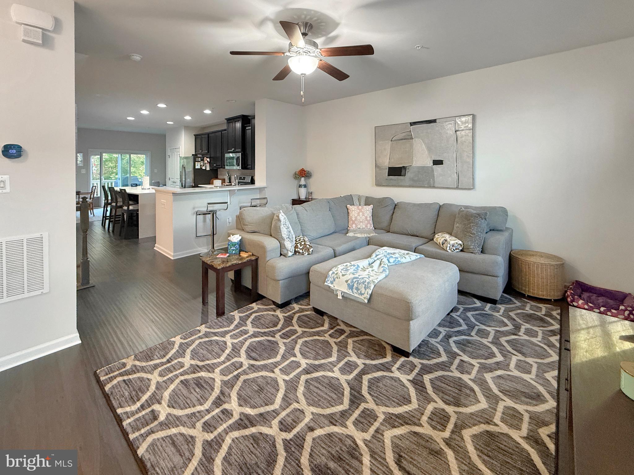 CREEKSIDE VILLAGE AT TANYARD SPRINGS - Residential