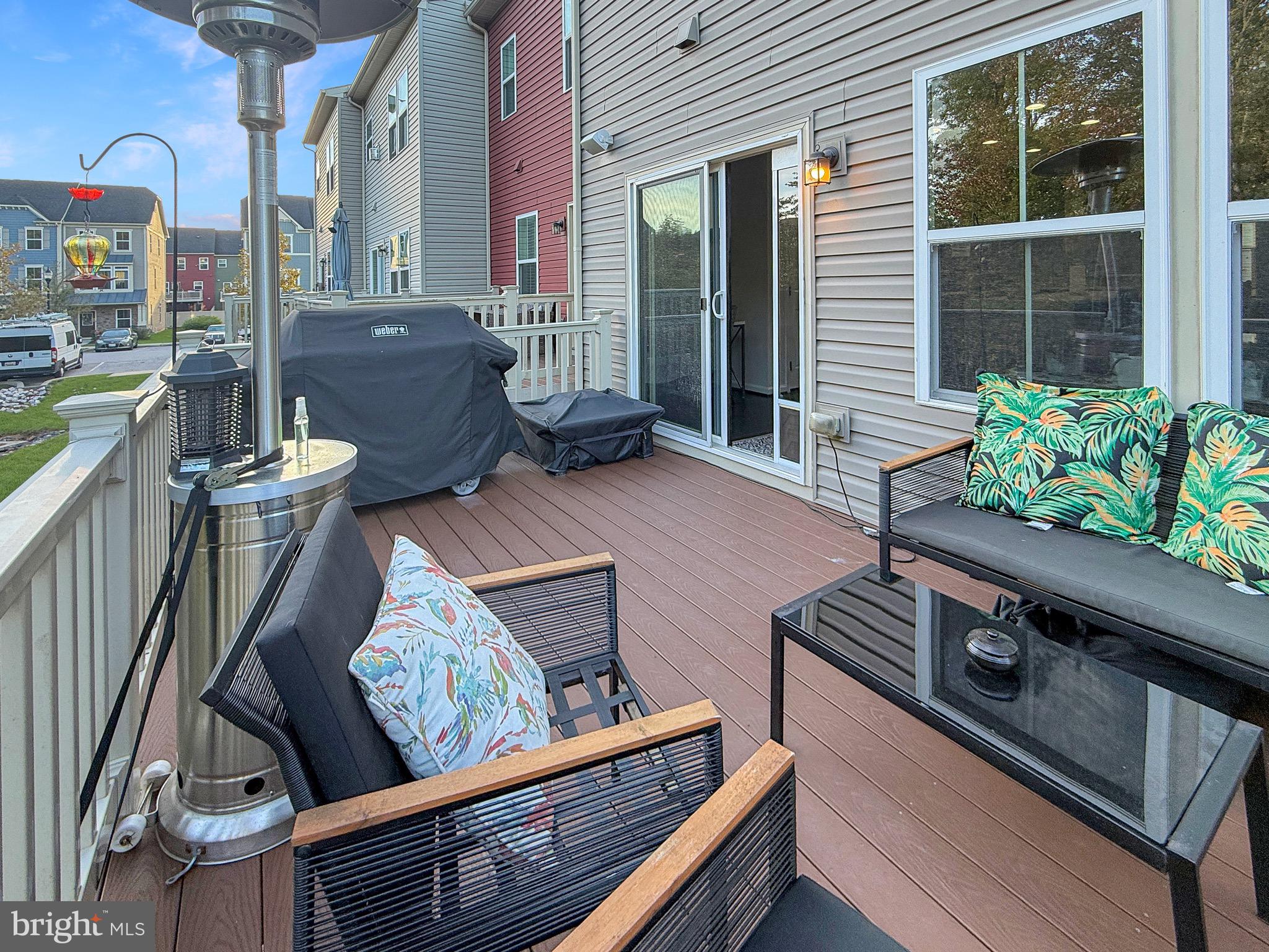 CREEKSIDE VILLAGE AT TANYARD SPRINGS - Residential