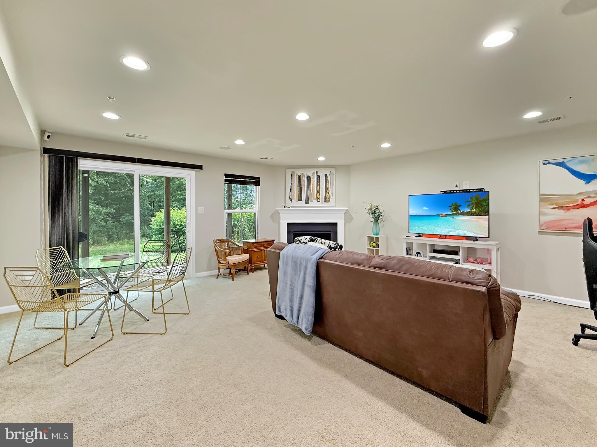 CREEKSIDE VILLAGE AT TANYARD SPRINGS - Residential