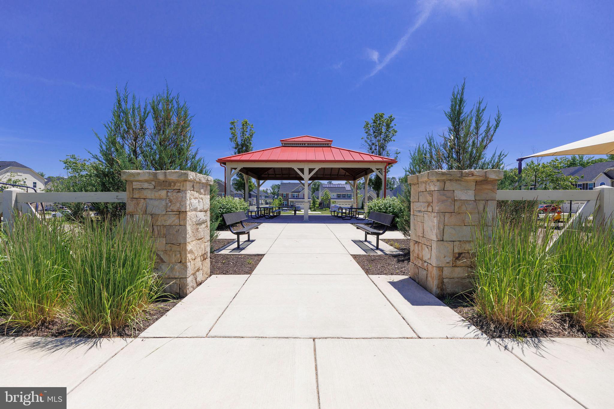 CREEKSIDE VILLAGE AT TANYARD SPRINGS - Residential