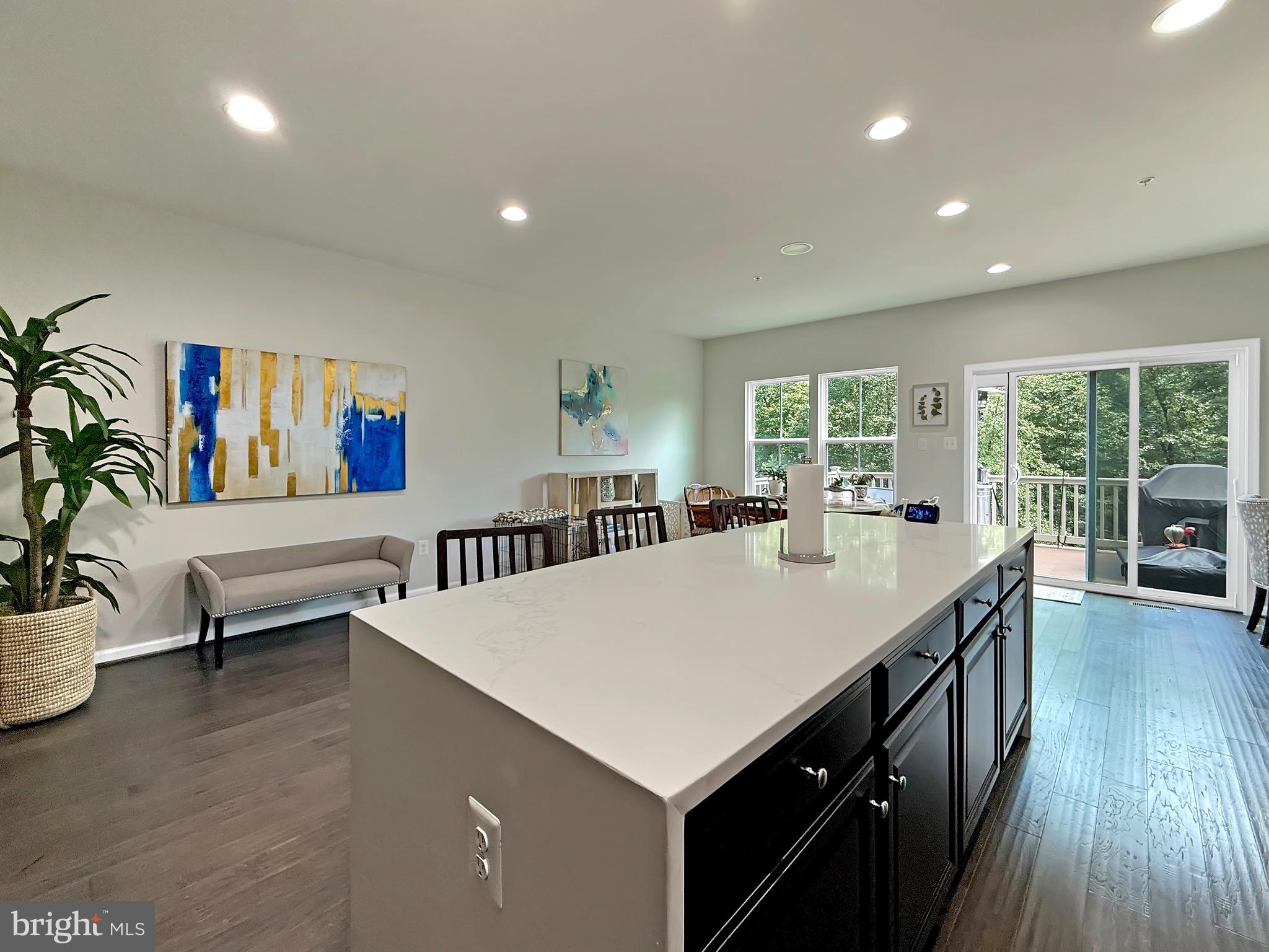 CREEKSIDE VILLAGE AT TANYARD SPRINGS - Residential