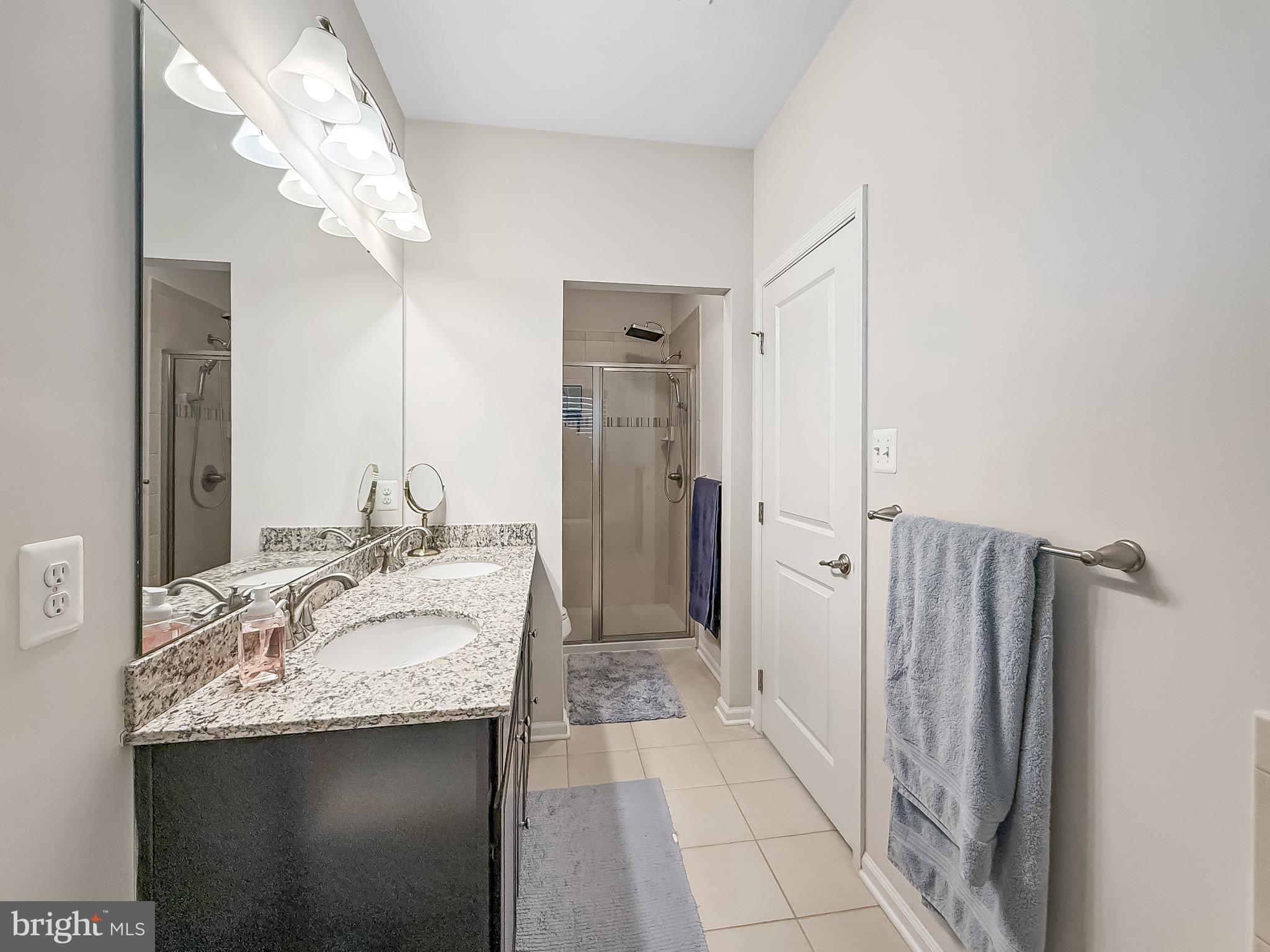 CREEKSIDE VILLAGE AT TANYARD SPRINGS - Residential