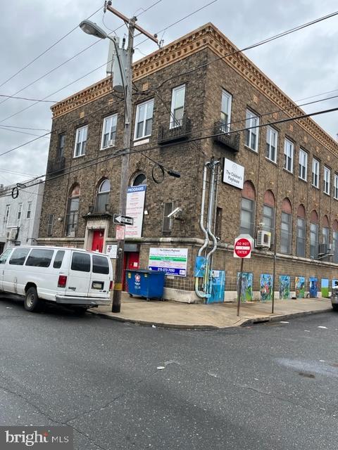 2501 S MARSHALL STREET 15