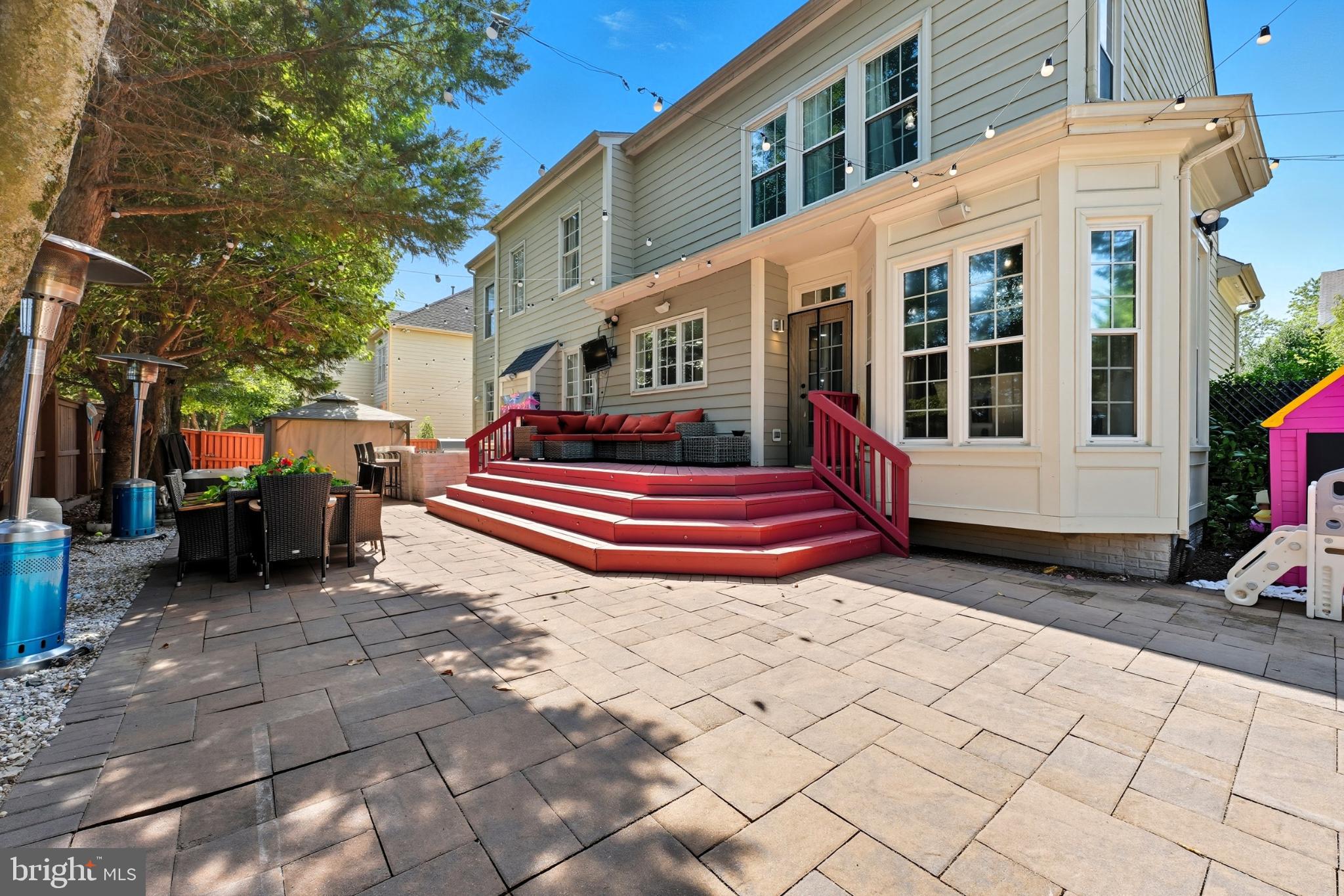 OAK HILL - Residential