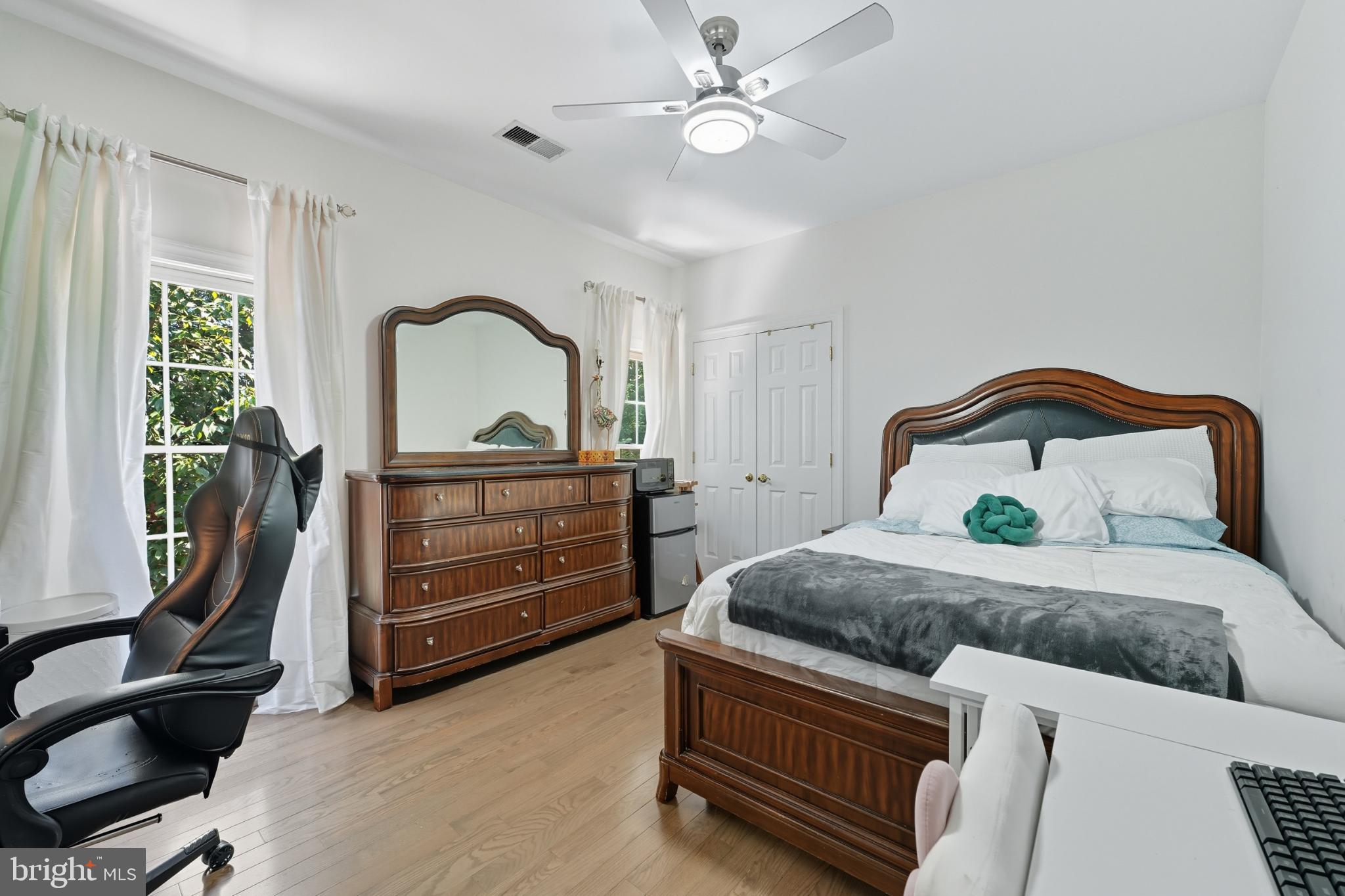 OAK HILL - Residential