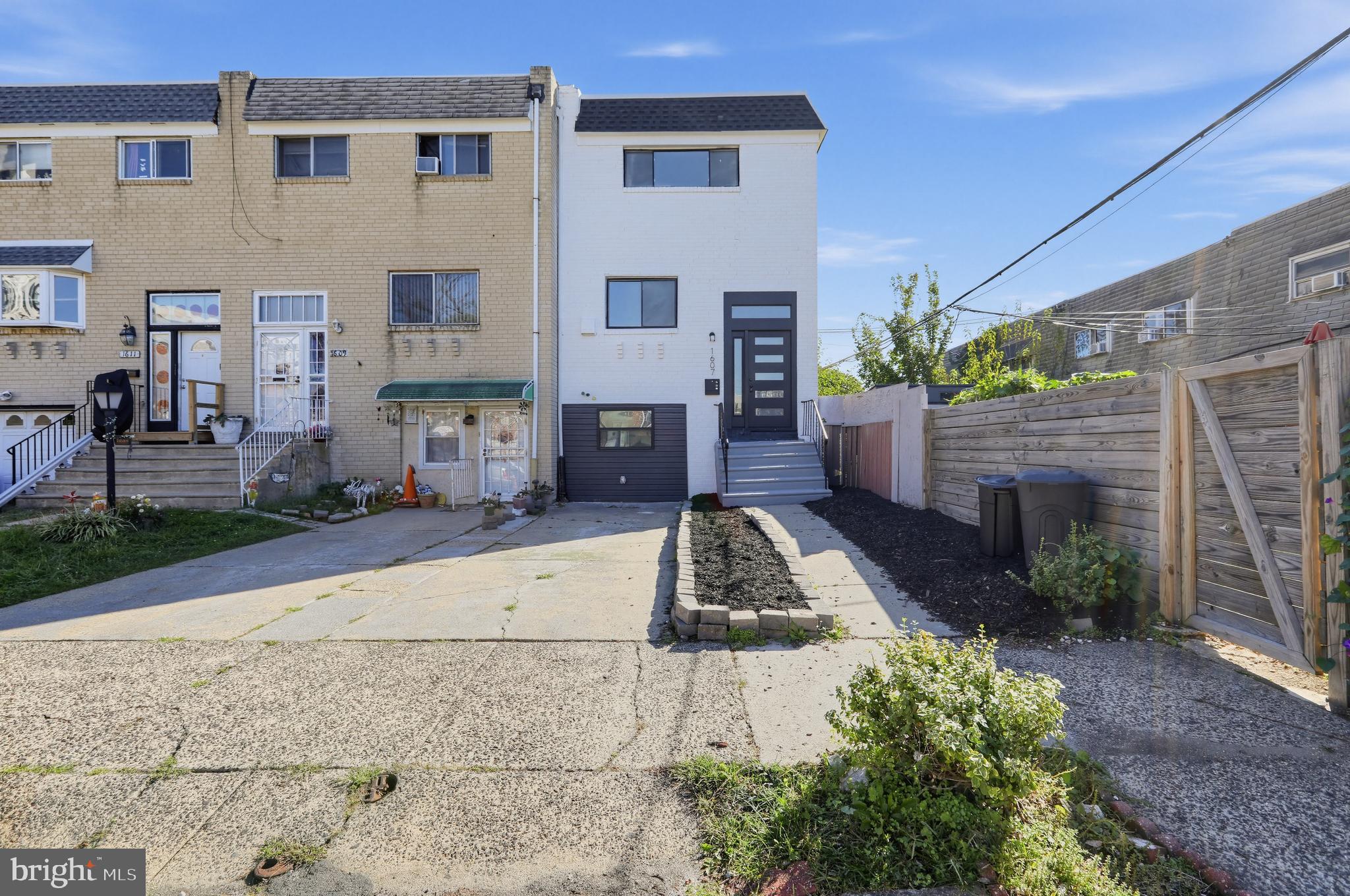 1607 CHESAPEAKE PLACE