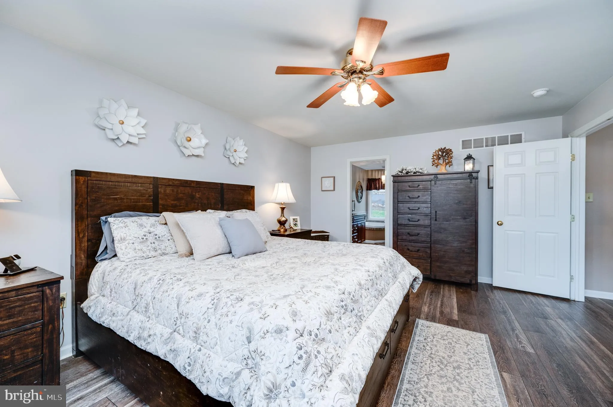 Mohnton, Pennsylvania 19540, United States, 4 Bedrooms Bedrooms, ,4 BathroomsBathrooms,Residential,Active,244256