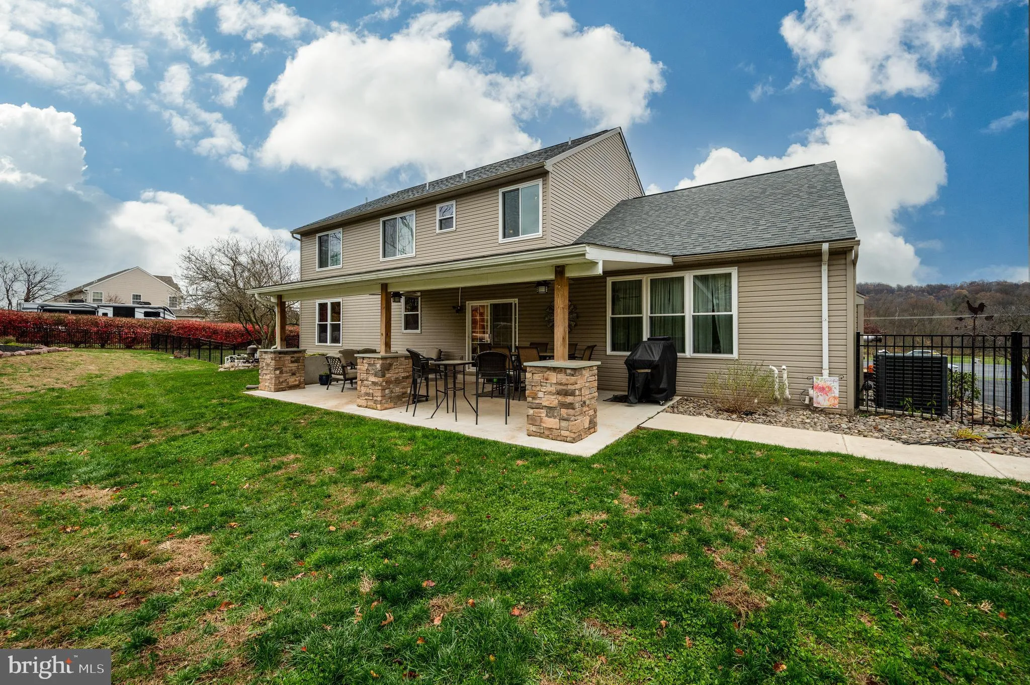 Mohnton, Pennsylvania 19540, United States, 4 Bedrooms Bedrooms, ,4 BathroomsBathrooms,Residential,Active,244256